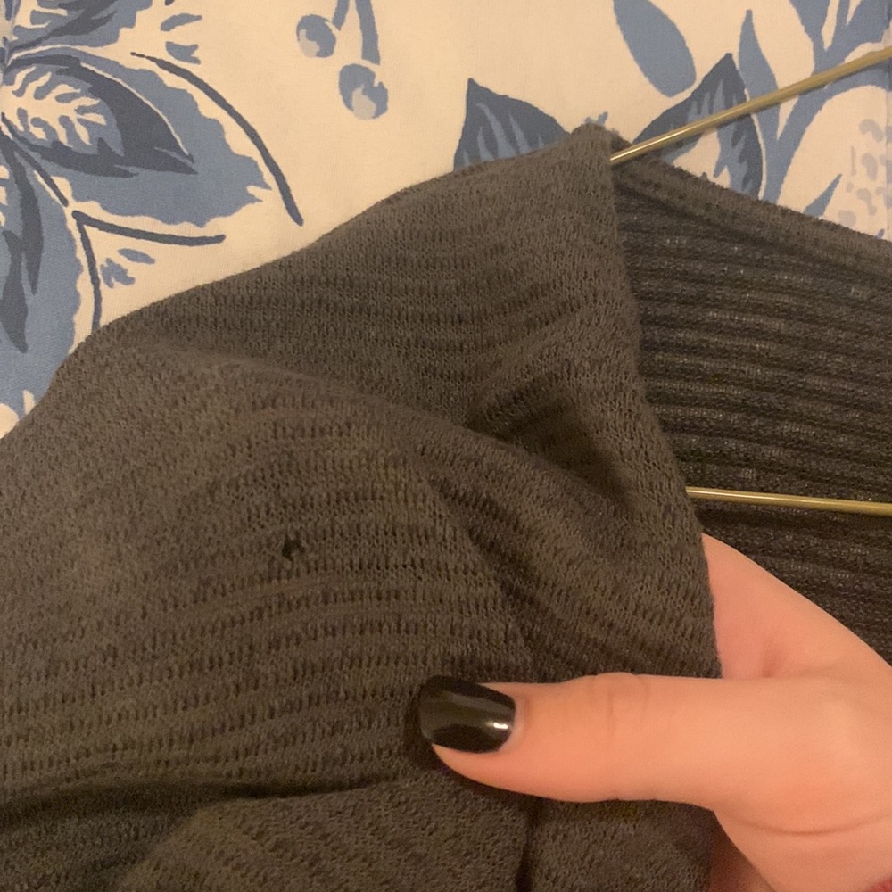 Urban Outfitters BDG olive sweater shirt - Picture 5 of 5